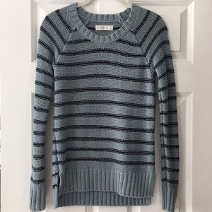 Abercrombie & Fitch Blue striped sweater
